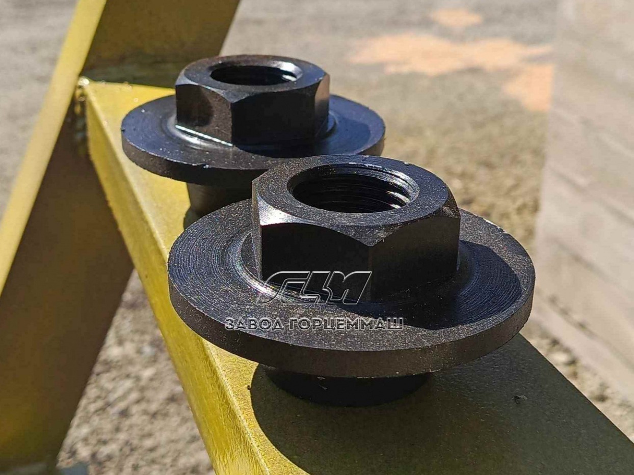 Гайка крепления подвижной плиты