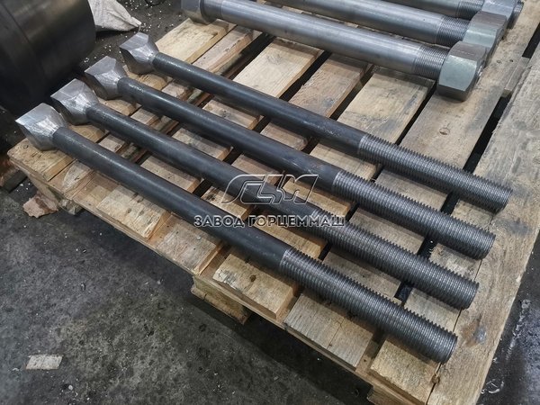 Болт крепления подвижной плиты СМД-108А
